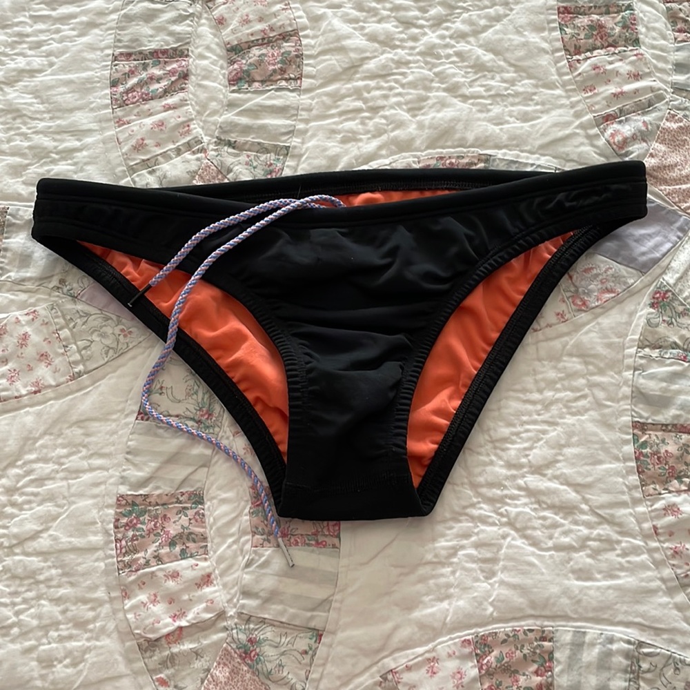 NWOT. Jolyn Midl Bottom
